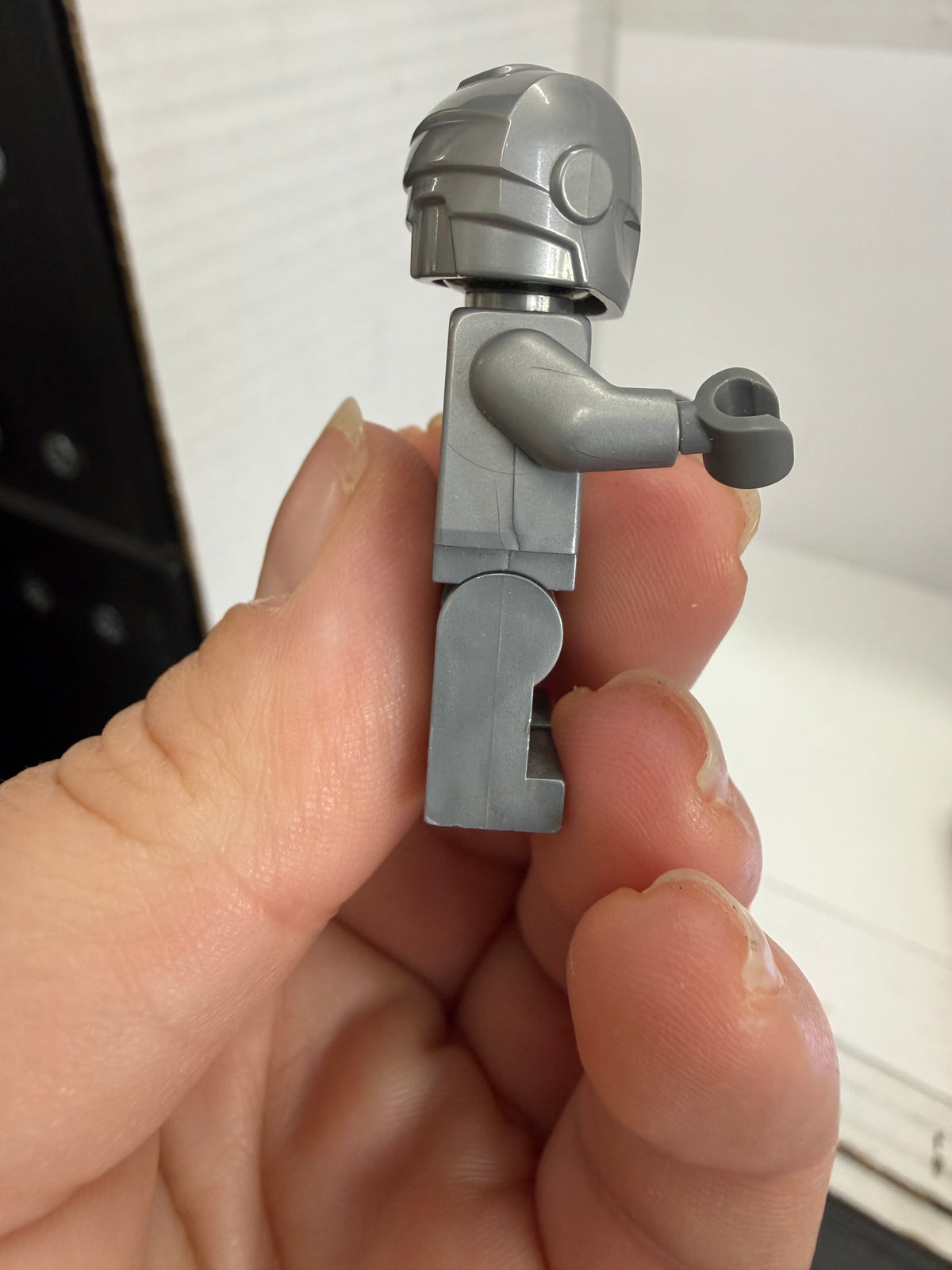 LEGO Iron Man Mark 1 Armor minifigure Marvel Avengers 76125 sh0565