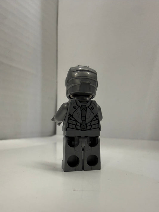 LEGO Marvel Minifigure Iron Man Mark 2 Armor Nice Condition sH0667