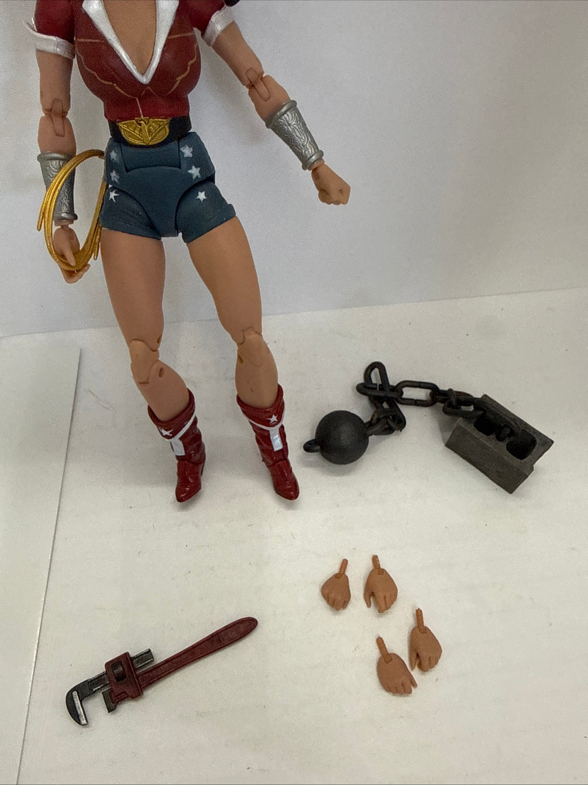 WONDER WOMAN - DC Bombshells 6" Figure - Ant Lucia Series - DC Collectibles
