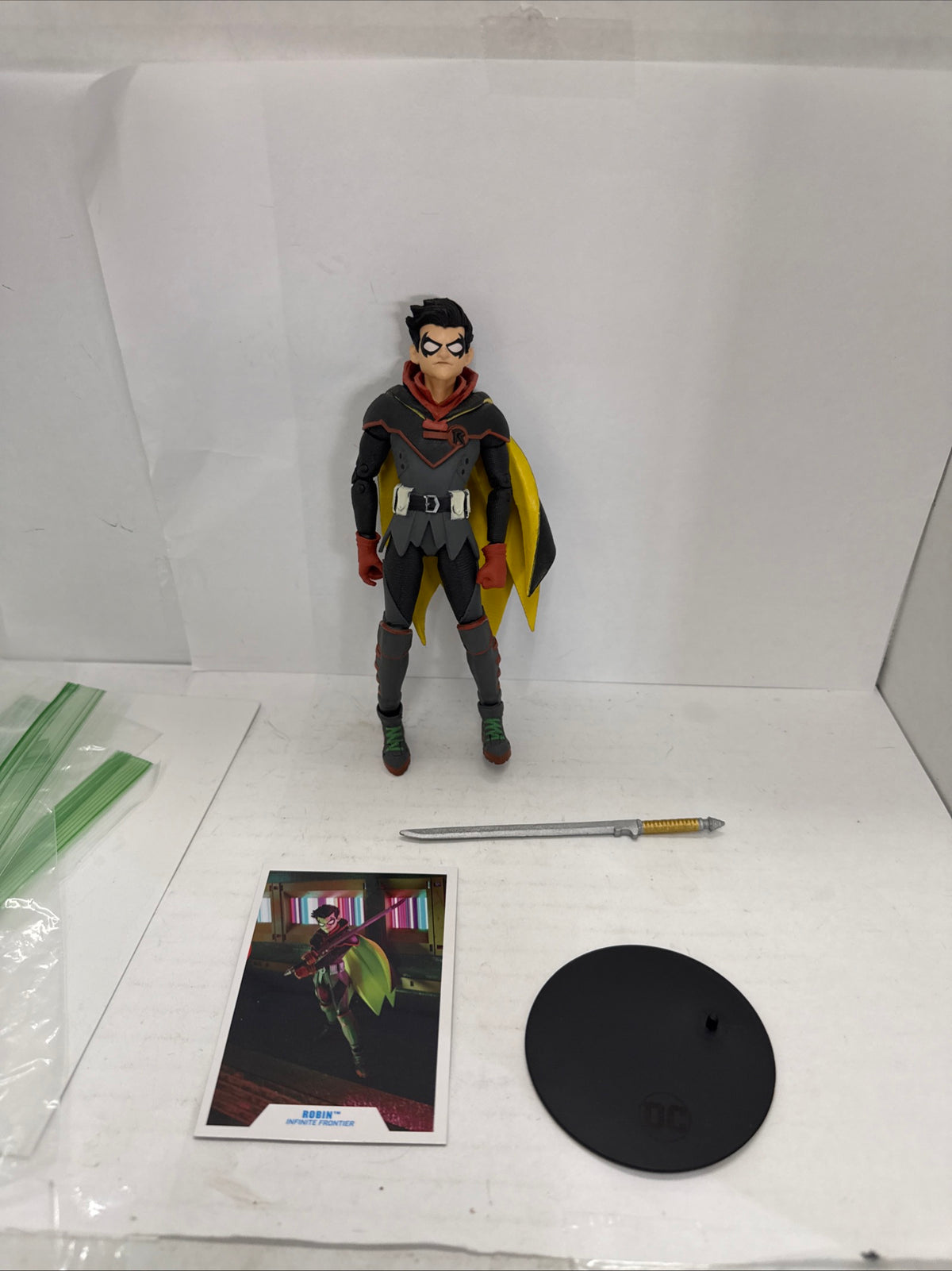 McFarlane DC Multiverse 7 inches Infinite Frontier Robin Damian Wayne, preowned
